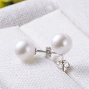 Pearl stud earrings with S925 silver