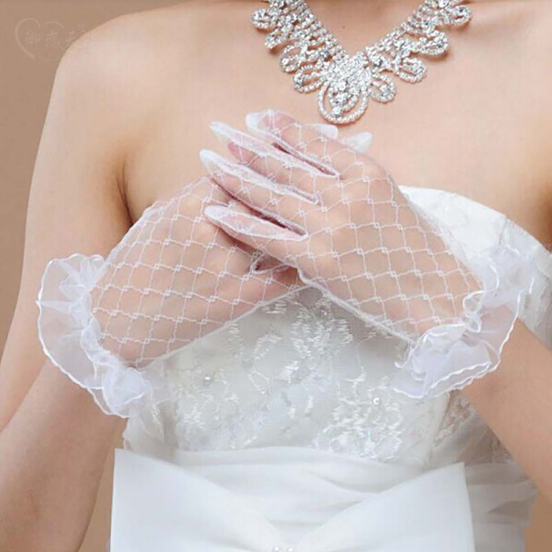 Short ruffle wedding gloves in lightweight diamond-pattern mesh