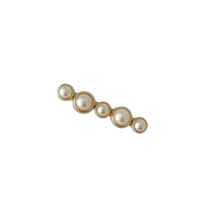 Éloise bridal hair clip with pearl bead options