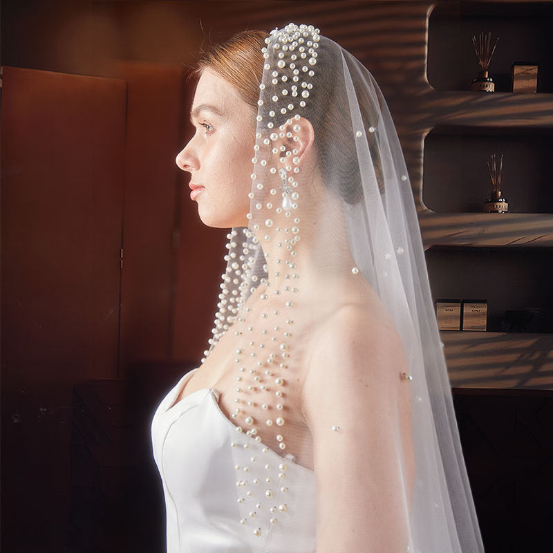 Amélie scattered pearl bridal veil
